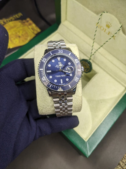 Rolex Submariner blue rotating dial with jublilee bracelet