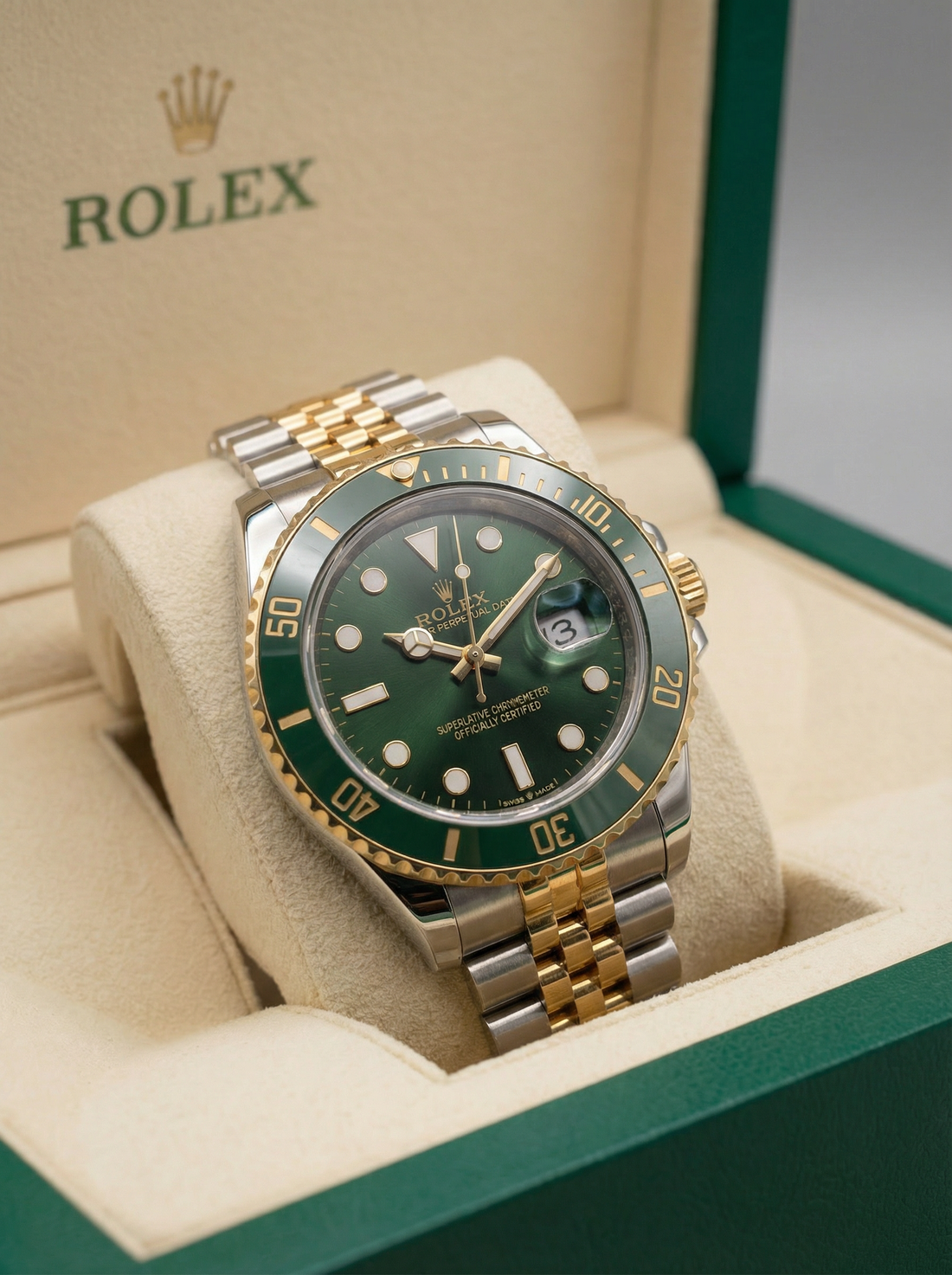 Rolex Submariner green rotating dial with jublilee bracelet